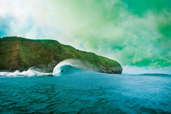 Práctica de surf en las islas Azores